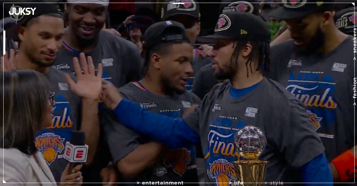 NBA/Jalen Brunson 東冠頒獎要 Josh Hart 別站他後面!球迷笑翻「是怕再被戳屁股嗎?」