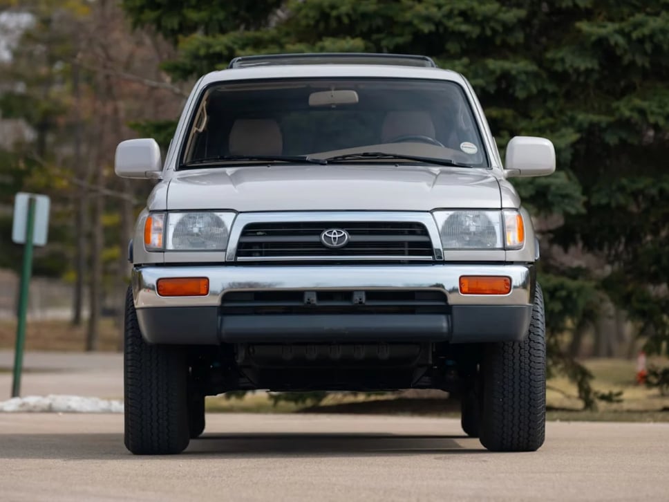 Toyota 4Runner 1996 年老車賣出天價！比新車價還貴掀起熱議！
