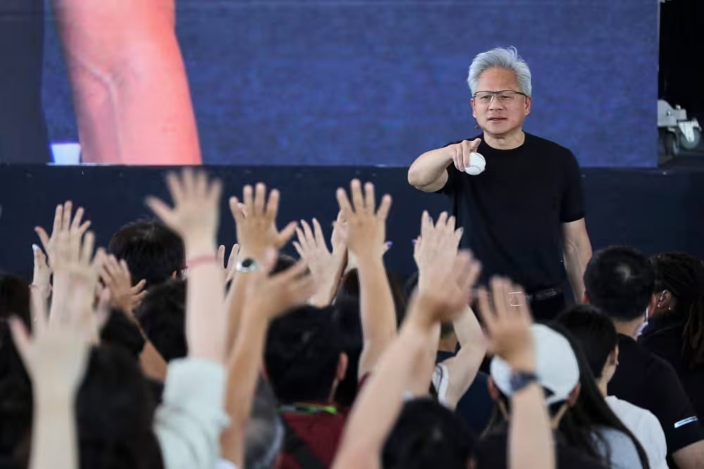 黃仁勳 Jensen Huang 送員工的乳液是哪罐?Diptyque 清新身體乳橙花香氣曝光!