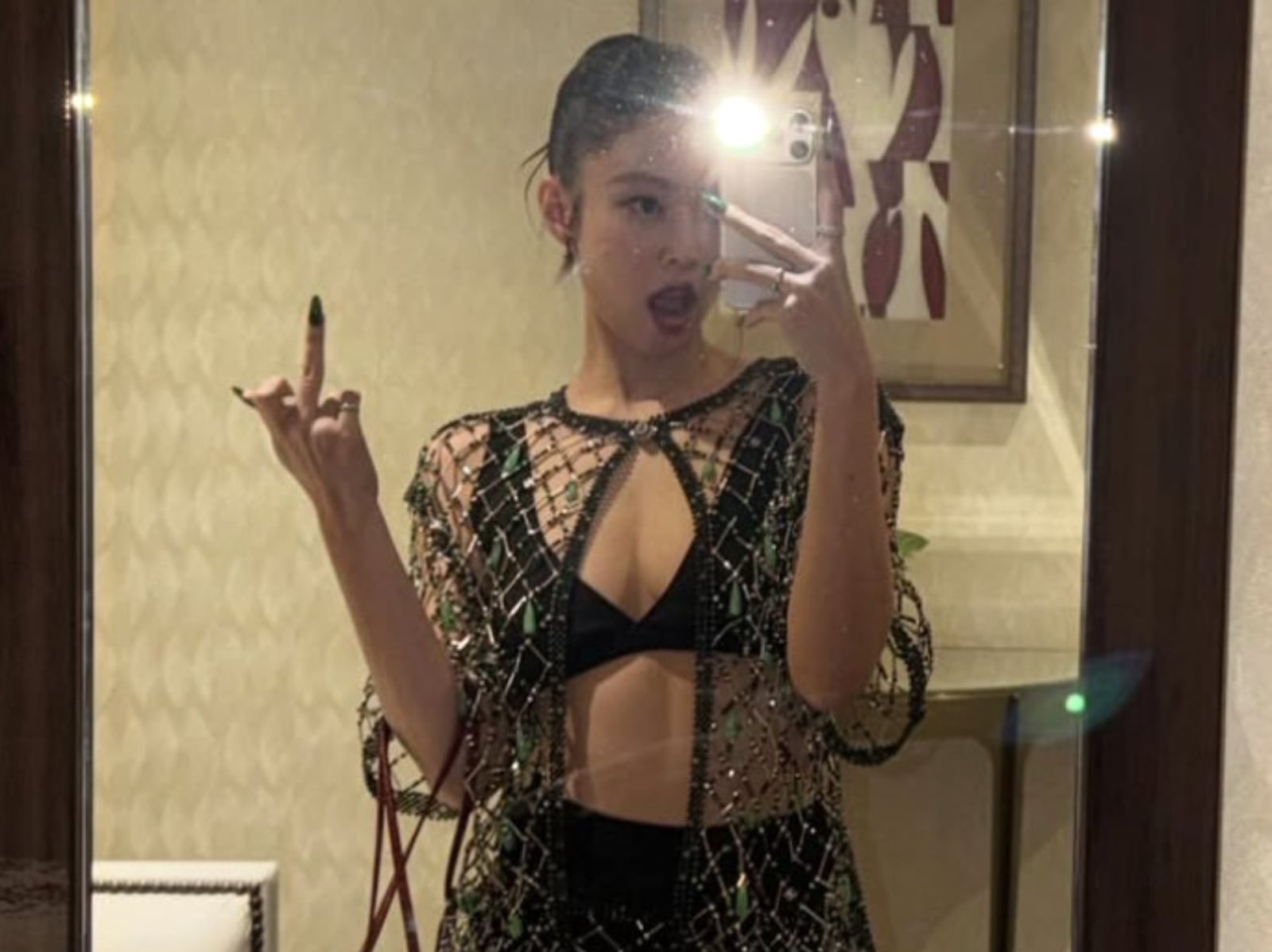 BLACKPINK Jennie 被爆與中國頂流交往！張凌赫、王一博遭點名，粉絲怒轟：「又在蹭熱度」