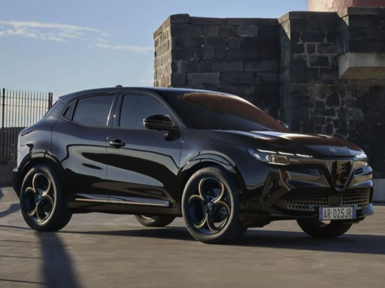 Alfa Romeo 義式跑車登台！Junior 139.8 萬起、油電純電雙動力⋯還要重返掀背市場挑戰 Golf！