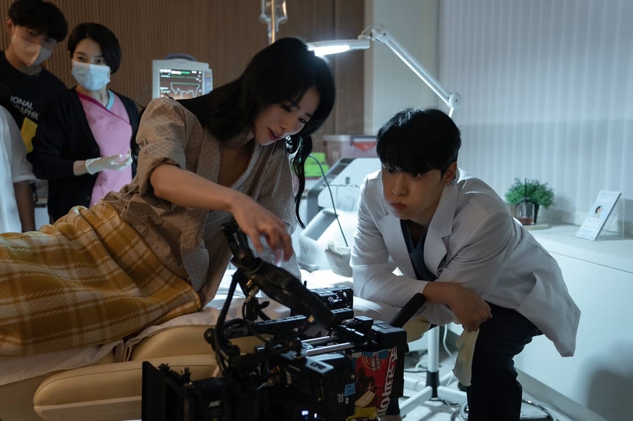 《我的王室死對頭》林智妍身高 166 公分、男友李到晛、惡女朴涎鎮爆紅⋯10 件事快認識!
