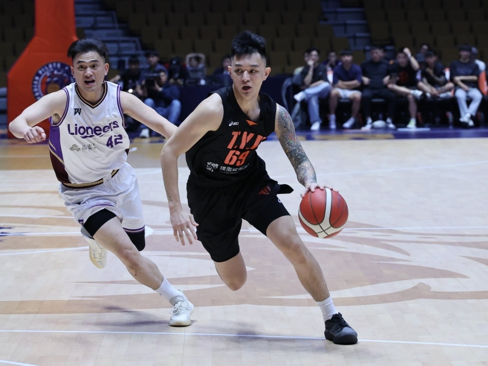 PLG／盧峻翔 MVP 三連霸史上第一人！領航猿豪取3席年度第一隊 林志傑特展同步開幕