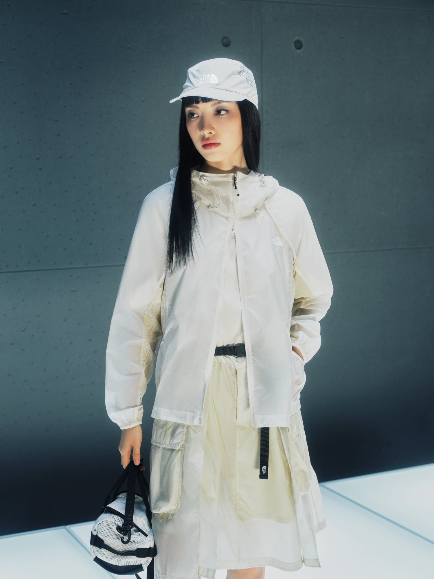 The North Face 2026 夏季系列「一衣四穿」狂讚!雙面外套、果凍透明外套⋯5 款必入機能穿搭快看!