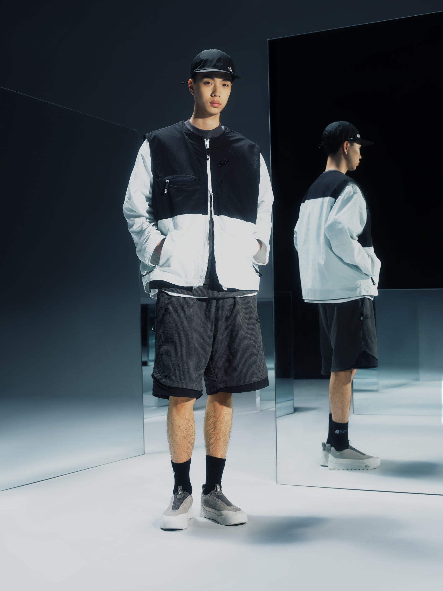 The North Face 2026 夏季系列「一衣四穿」狂讚!雙面外套、果凍透明外套⋯5 款必入機能穿搭快看!