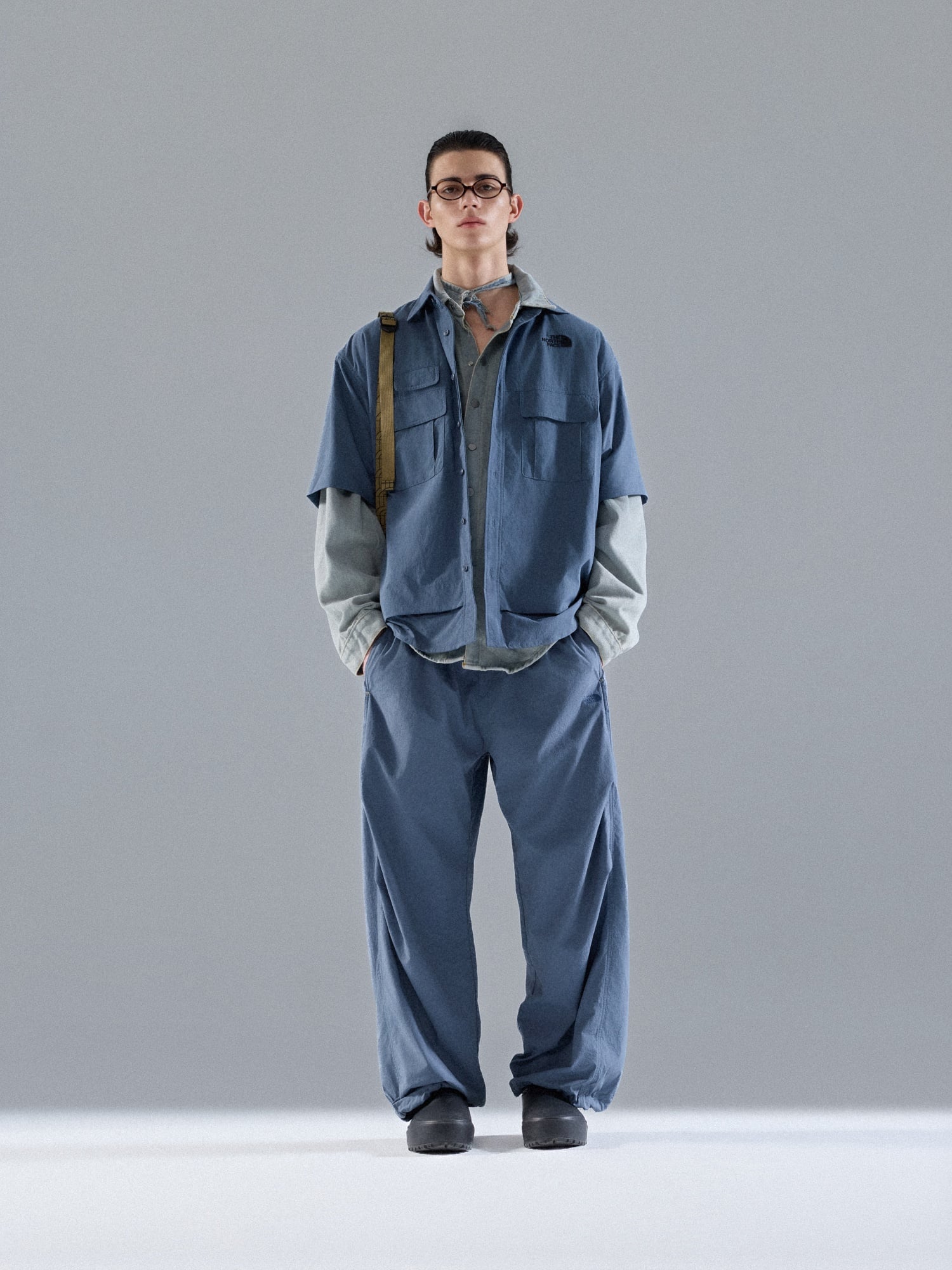 The North Face 2026 夏季系列「一衣四穿」狂讚!雙面外套、果凍透明外套⋯5 款必入機能穿搭快看!