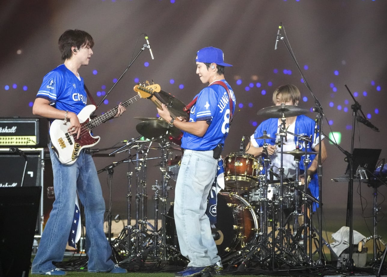 CNBLUE 登大巨蛋算中職最大咖?球迷點名 PSY、Super Junior 網掀卡司天花板之爭!