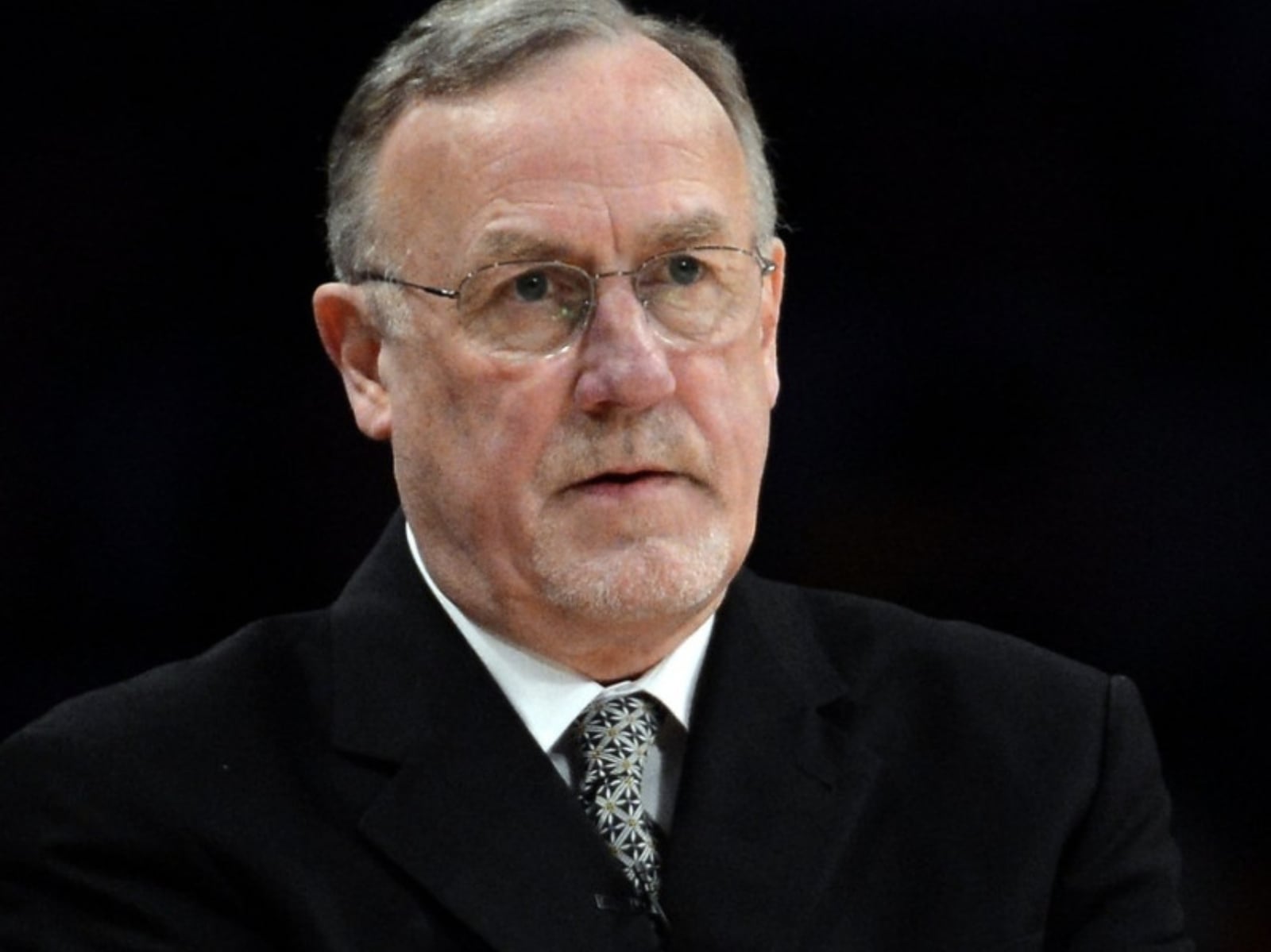 NBA／傳奇教頭 Rick Adelman 辭世享年 79 歲！執教 23 年累積 1042 勝、2021 年入選名人堂！