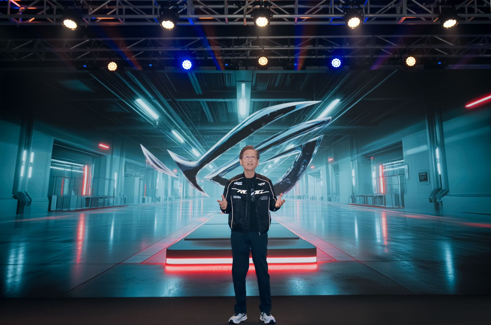 華碩 ROG 慶祝成立 20 年推超狂新品陣容!Crosshair X870E 一體式水冷、RTX 5090 顯卡太猛了!