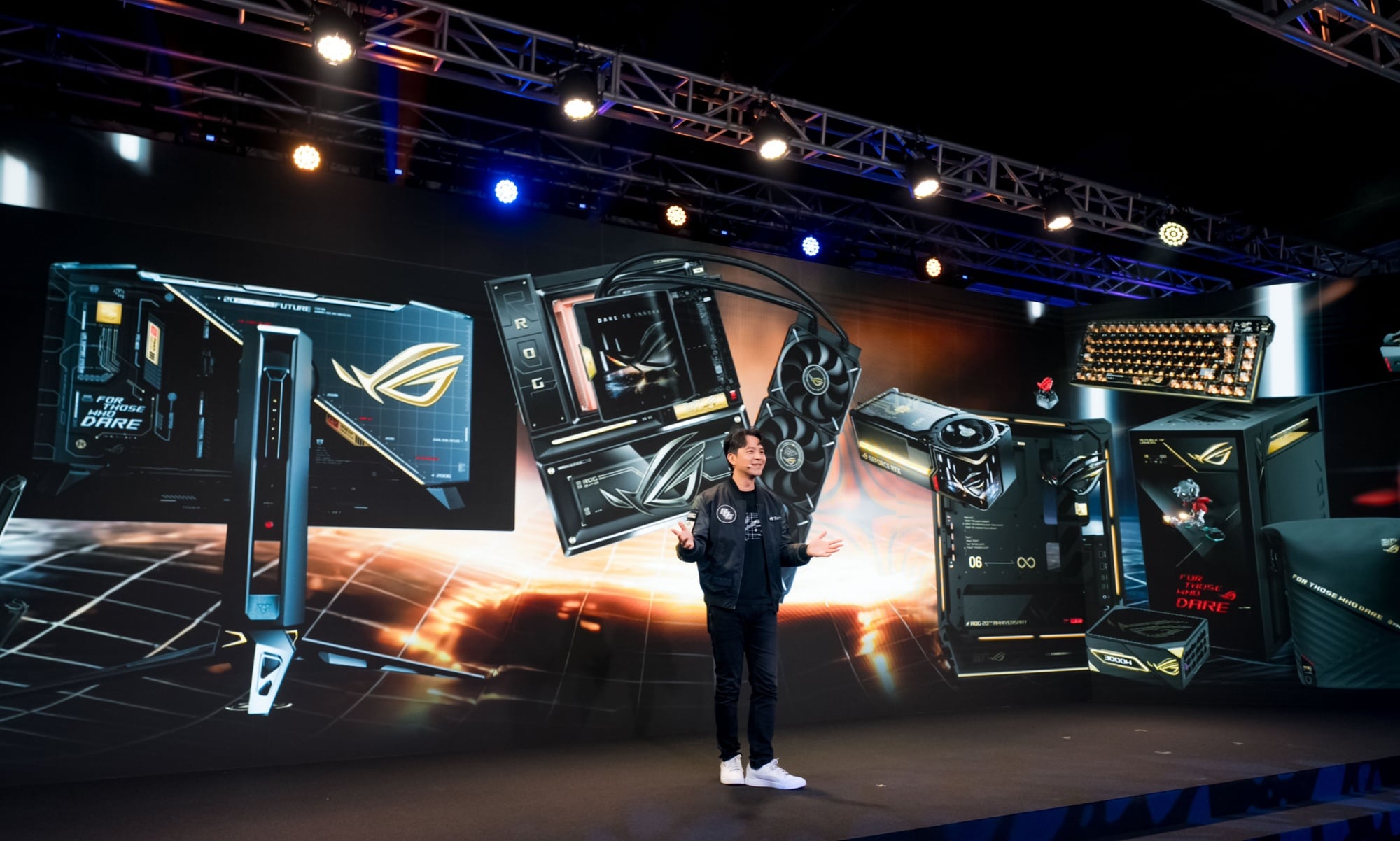華碩 ROG 慶祝成立 20 年推超狂新品陣容!Crosshair X870E 一體式水冷、RTX 5090 顯卡太猛了!