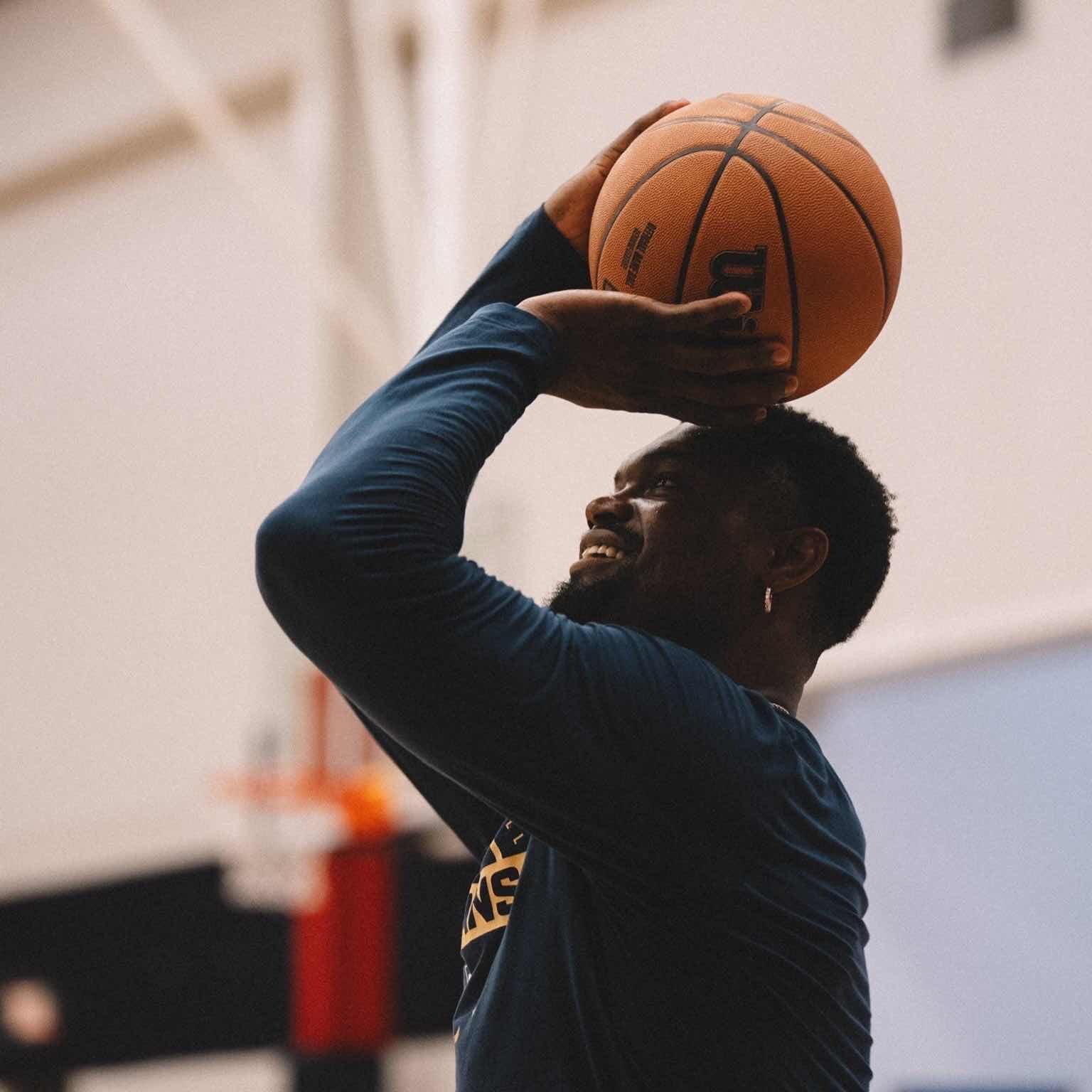 NBA／錫安 Zion Williamson 暑假苦練三分＋中距離！教練曝訓練照：「射了整個夏天」