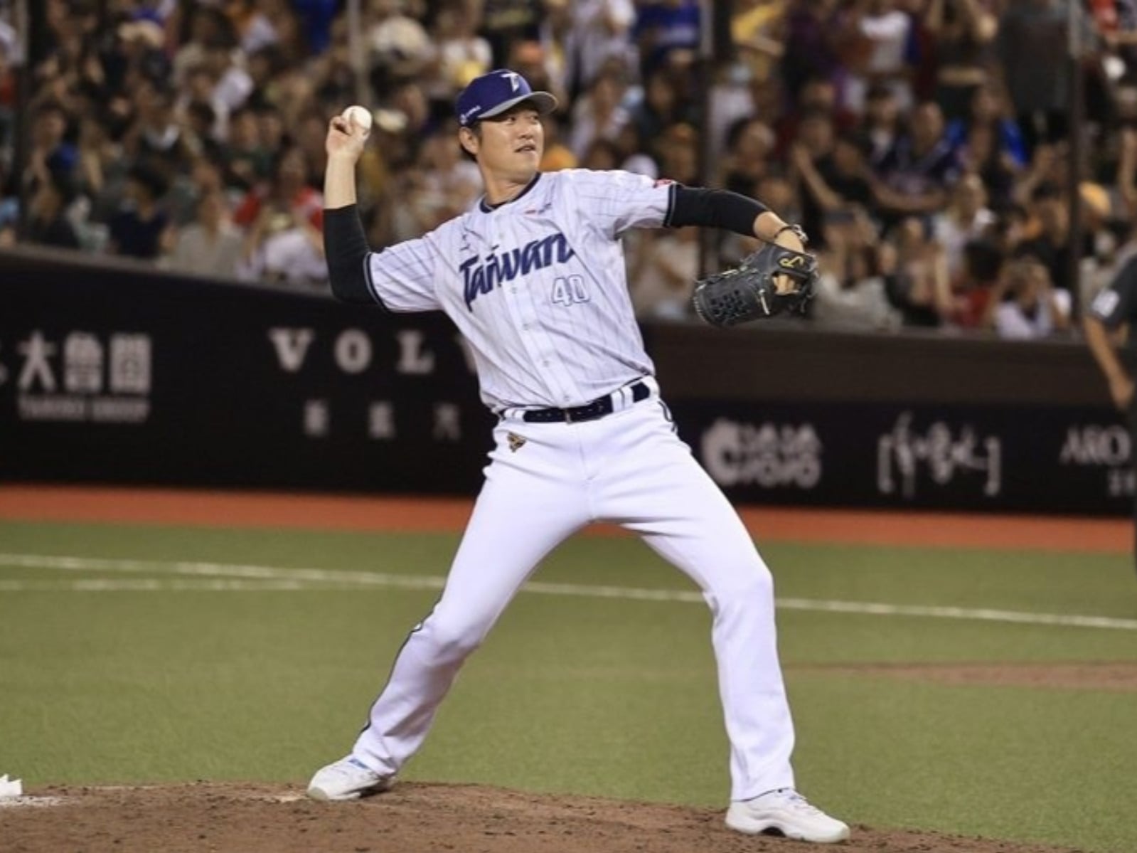 中職明星賽黃潮來襲！百萬象迷12天逆轉奪11席，江坤宇票數破30萬衝人氣王