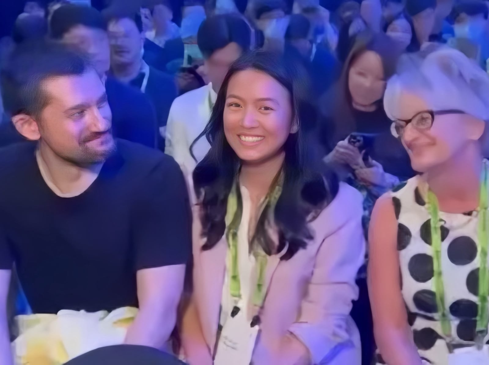 黃仁勳準媳婦曝光！身份超狂疑似為台灣女孩引熱議！