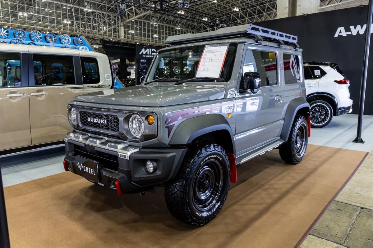 Suzuki Jimny GOZEL 官方改裝套件曝光！鋁製保桿搭蜂窩格柵，硬派風格再進化！
