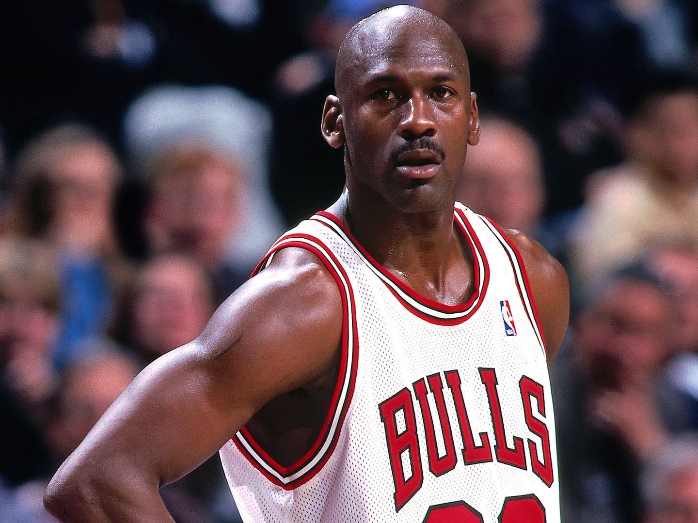 NBA／公牛王朝名將史泰西·金 Stacey King 驟逝享年59歲！喬丹三連霸隊友、球評生涯逾20年