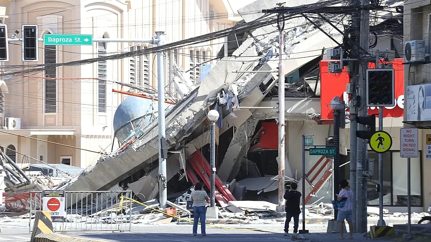 菲律賓地震 7.8 級傷亡人數曝光！專家曝台灣今年反常隱憂需注意！