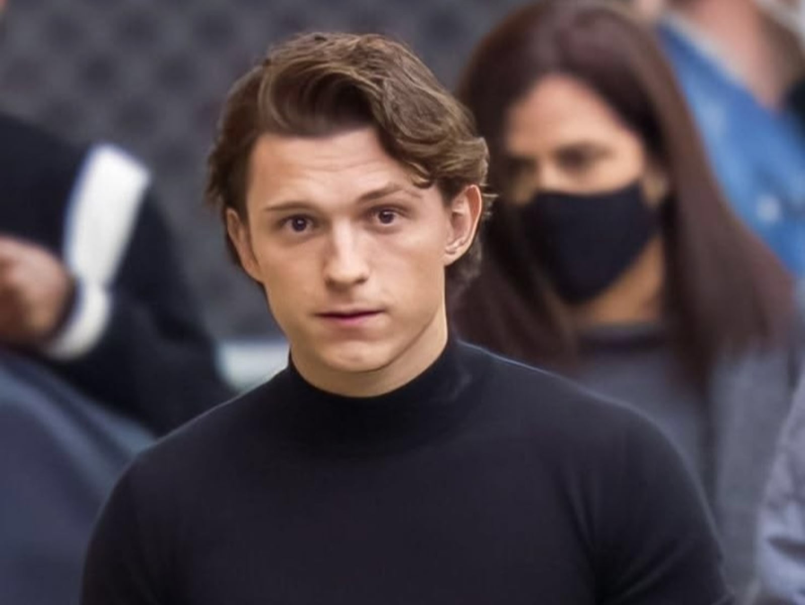 湯姆·霍蘭德 Tom Holland 引克里斯汀·貝爾金句反內耗：「沒我電話的人，你的意見毫無意義」