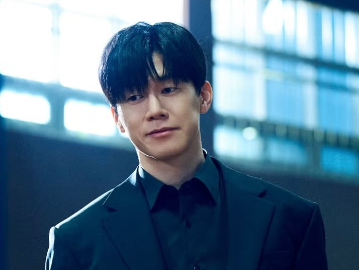 Netflix《鐵拳教育》線上看登 25 國冠軍！韓國教員團體直言：「揭露崩壞教室的真實面貌！」