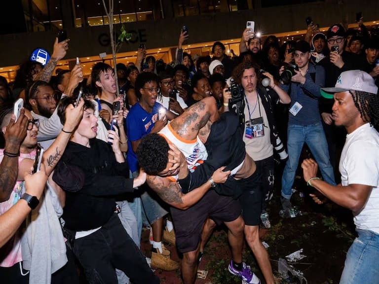 NBA／Wembanyama 被尼克球迷丟東西！總冠軍賽 G4 紐約再度發生大暴動！