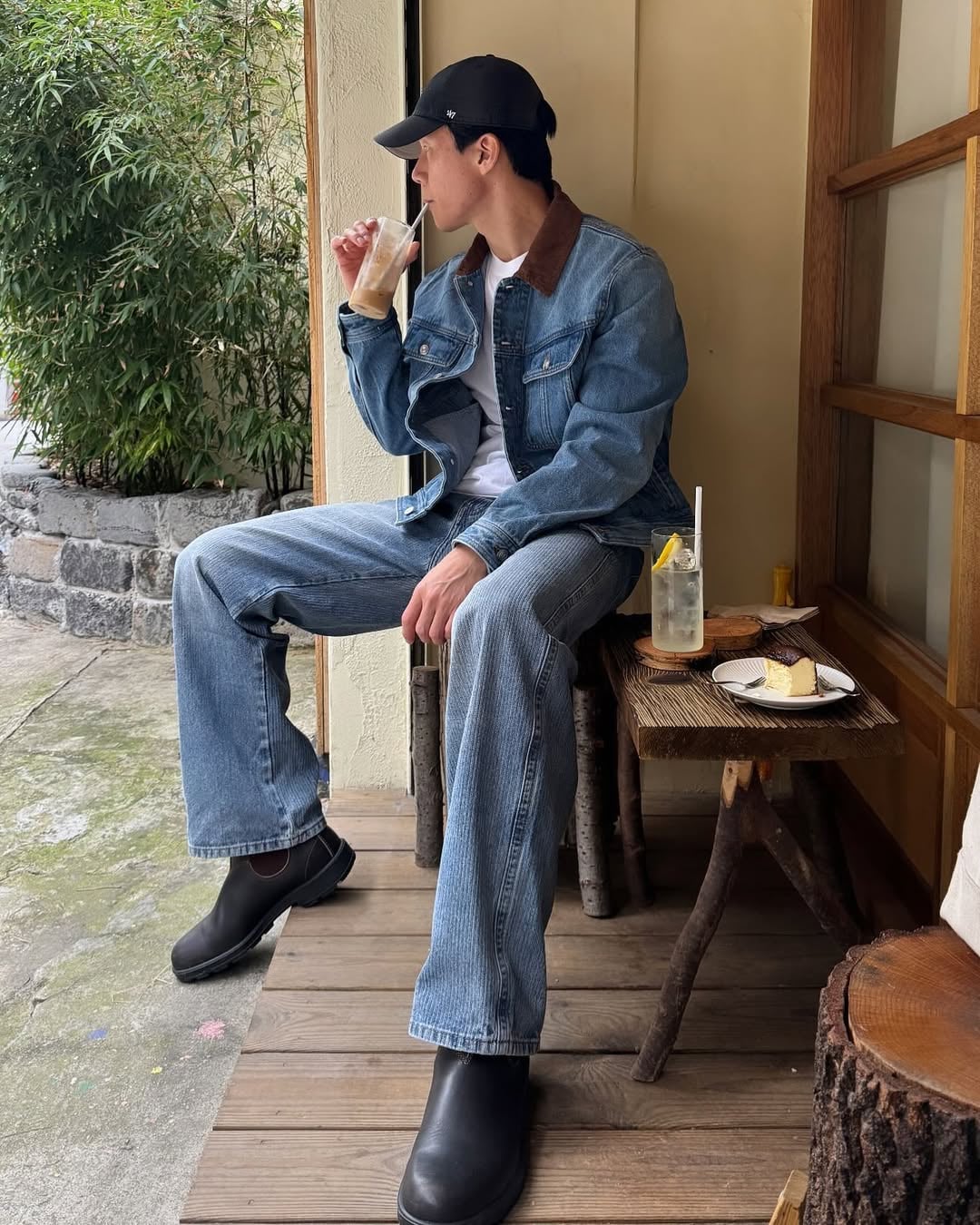 《鐵拳教育》金武烈 183 公分寬肩怎麼穿都帥?7 套簡約穿搭秘訣公開!全黑西裝、丹寧套裝⋯熟男這樣穿準沒錯!