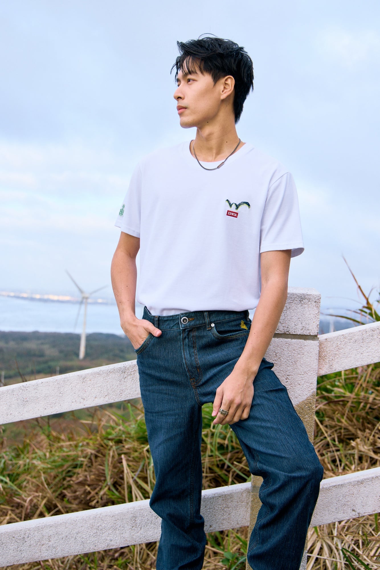 EDWIN 夏季新科技狂讚!花蓮玉石「冰河玉迦績褲」透氣爆表,網友喊:終於能舒服穿牛仔褲了!