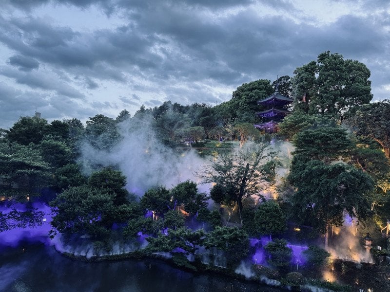 東京椿山莊「東京雲海-八雲-」7月1日升級開幕!1000盞燈光打造多層霧景、夏季限定虹光回廊必看