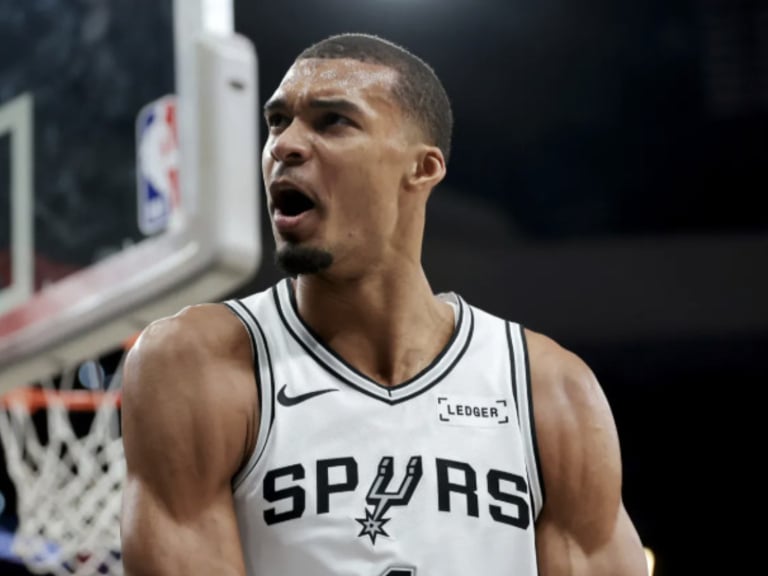 NBA／斑馬 Victor Wembanyama 記者會霸氣 Mic Drop！「謝謝你們，後會無期」全場傻眼！