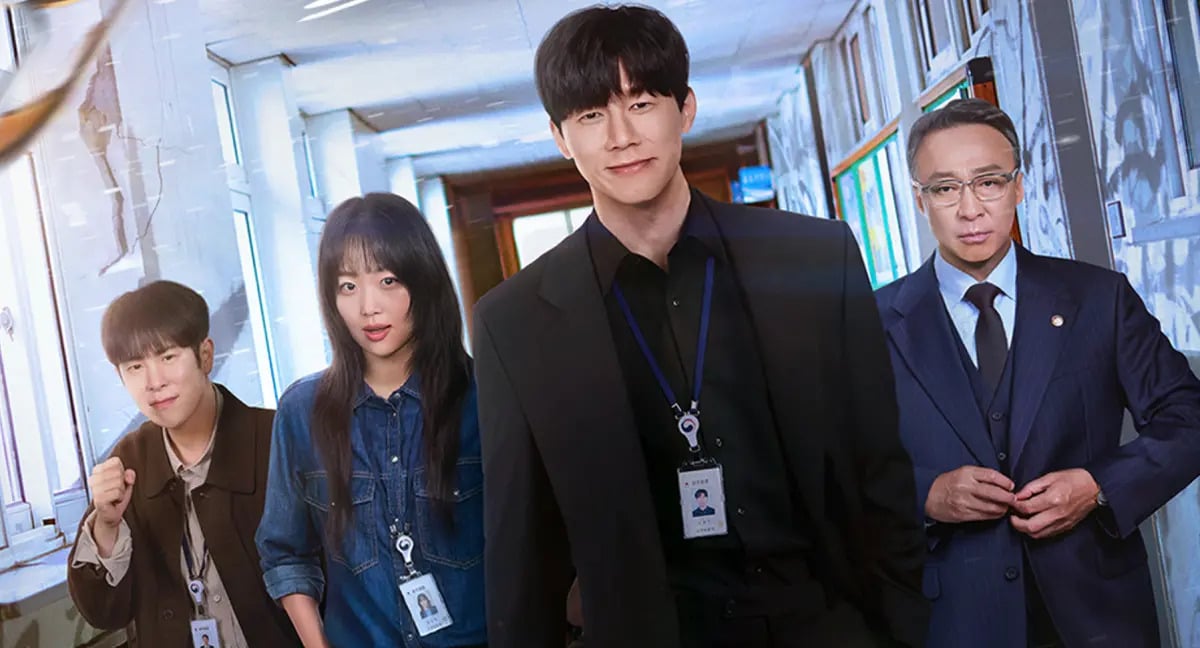 Netflix《鐵拳教育》原作漫畫《極權教師》怎麼看?更新 244 話免費看方式曝光!