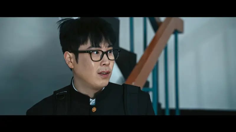 《鐵拳教育》表志勳制服造型撞臉《膽大黨》厄卡倫！木棉花親發文澄清笑翻網友！