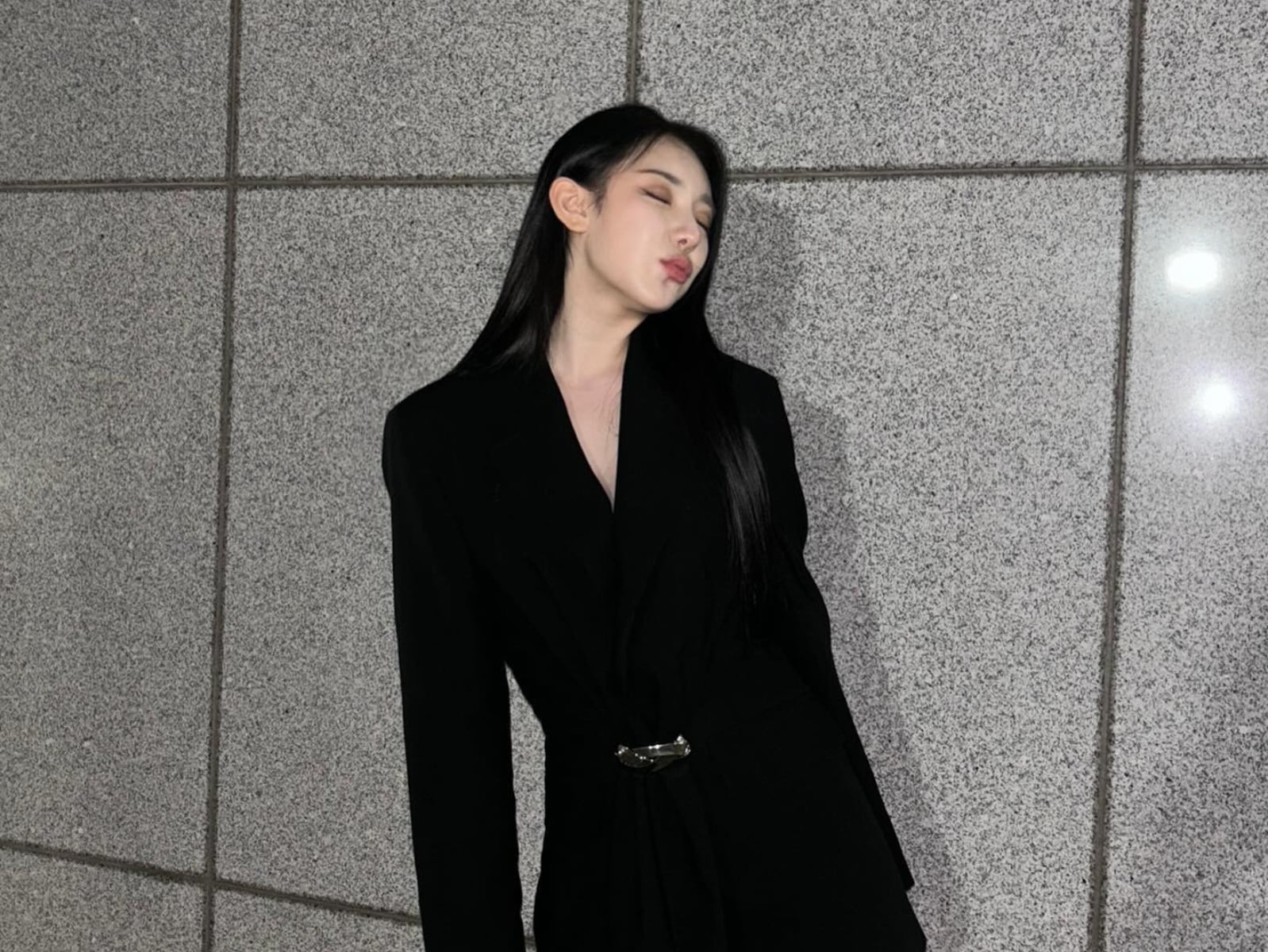 李彩演「三姐妹」竟有 5 人？主持人聽到狗狗身份直接崩潰⋯網笑：「毛孩就是家人啊」