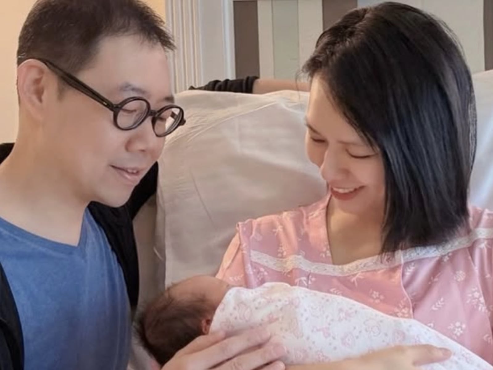 夏于喬 41 歲平安誕下愛女！林書宇全程陪產暖喊：「完美爸爸！」