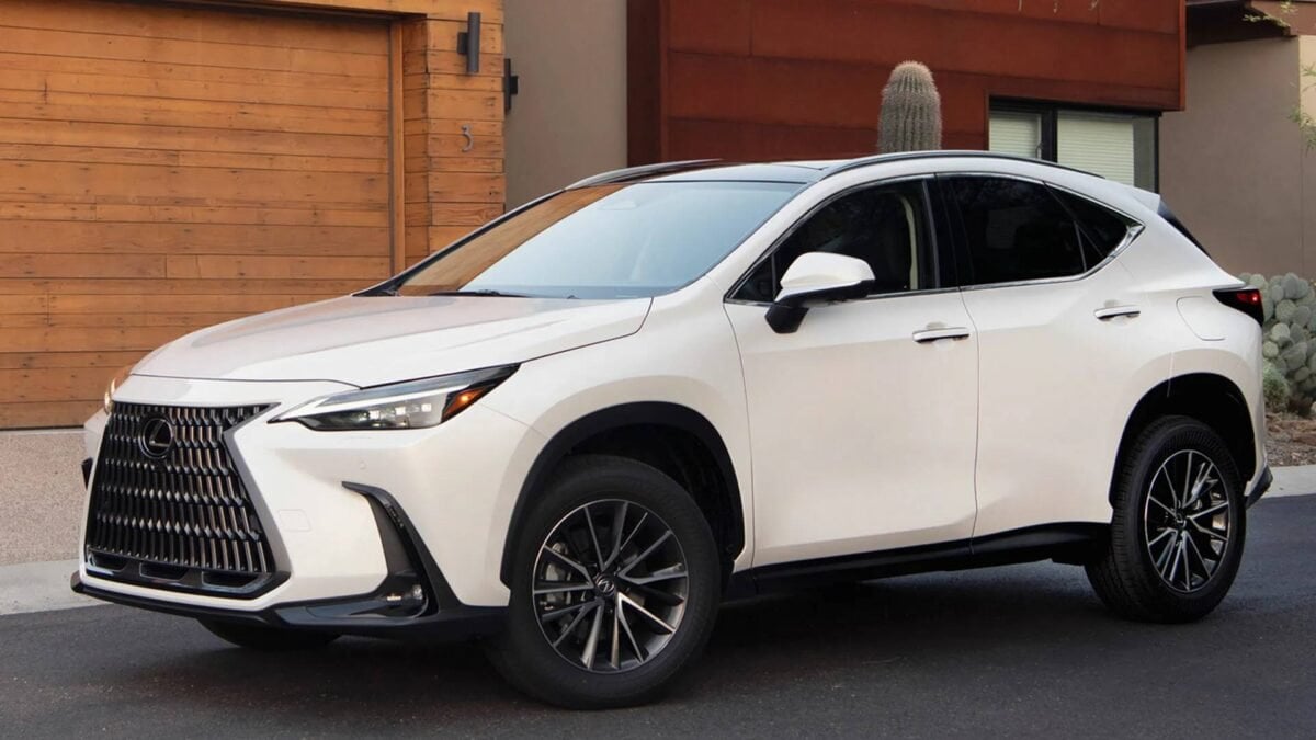 凌志 Lexus NX 小改款 10 月有望登場!L 型 LED 消失、PHEV 純電續航衝破 137 公里