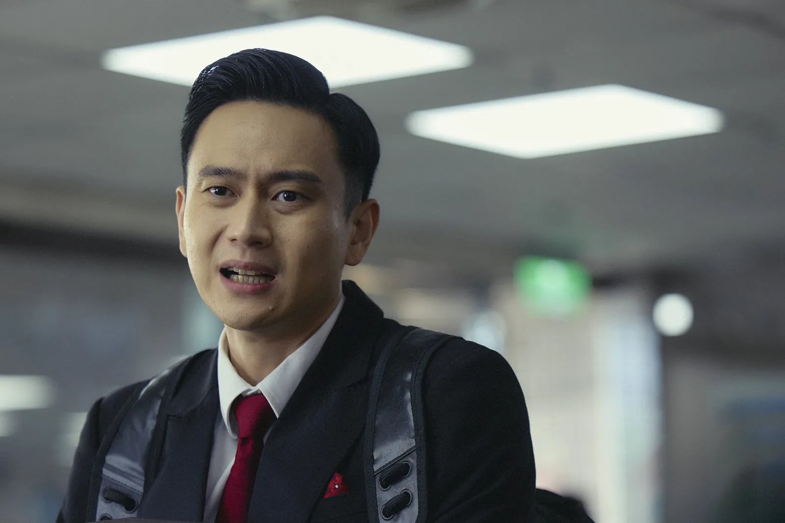 Netflix《雙囍》好看嗎?劉冠廷兩度當新郎、婚禮劇情掀熱議⋯觀眾評:「根本亞洲家庭恐怖片!」