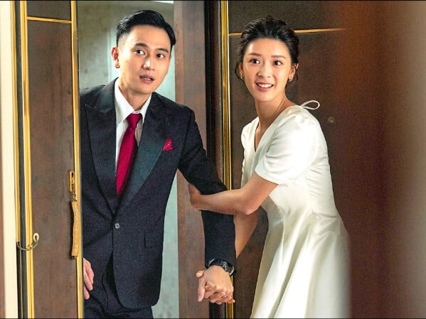 Netflix《雙囍》好看嗎？劉冠廷兩度當新郎、婚禮劇情掀熱議⋯觀眾評：「根本亞洲家庭恐怖片！」
