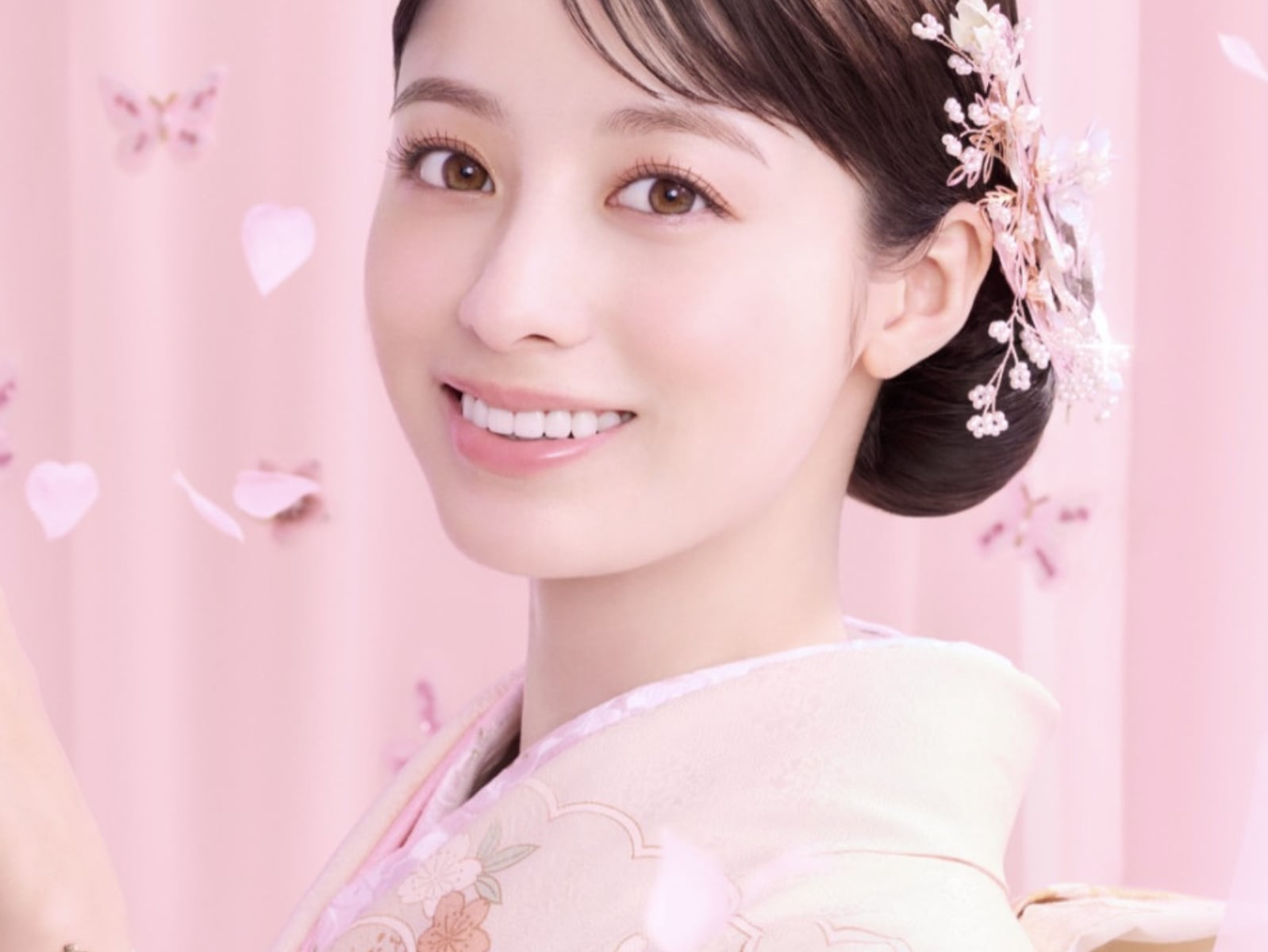橋本環奈 27 歲與中川大志 28 歲表參道甜蜜約會曝光！購 3 億公寓半同棲、挑選高級睡衣超認真！