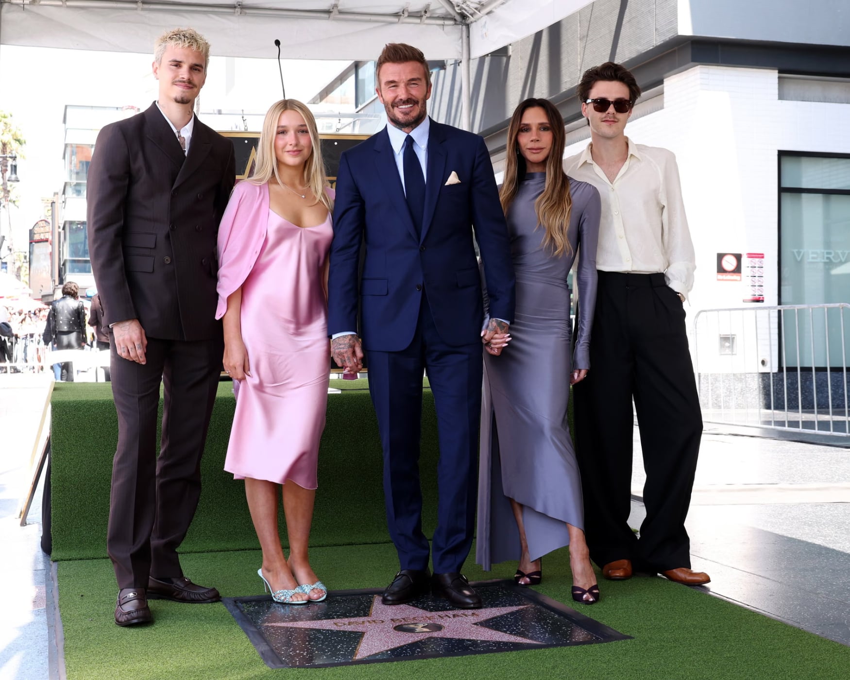 布魯克林貝克漢 Brooklyn Beckham 廣告疑似暗諷父母!扔球票一句「情況比較複雜」引熱議!