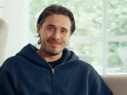 布魯克林貝克漢 Brooklyn Beckham 廣告疑似暗諷父母！扔球票一句「情況比較複雜」引熱議！
