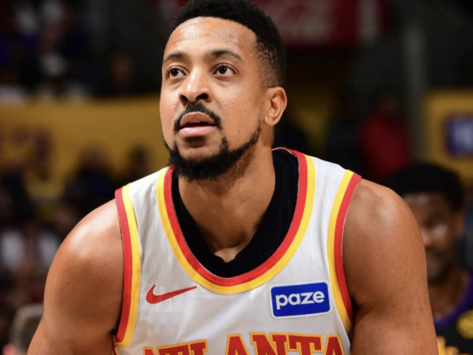 NBA／CJ McCollum 1 年 2100 萬美元續留老鷹！34 歲只簽短約引熱議！
