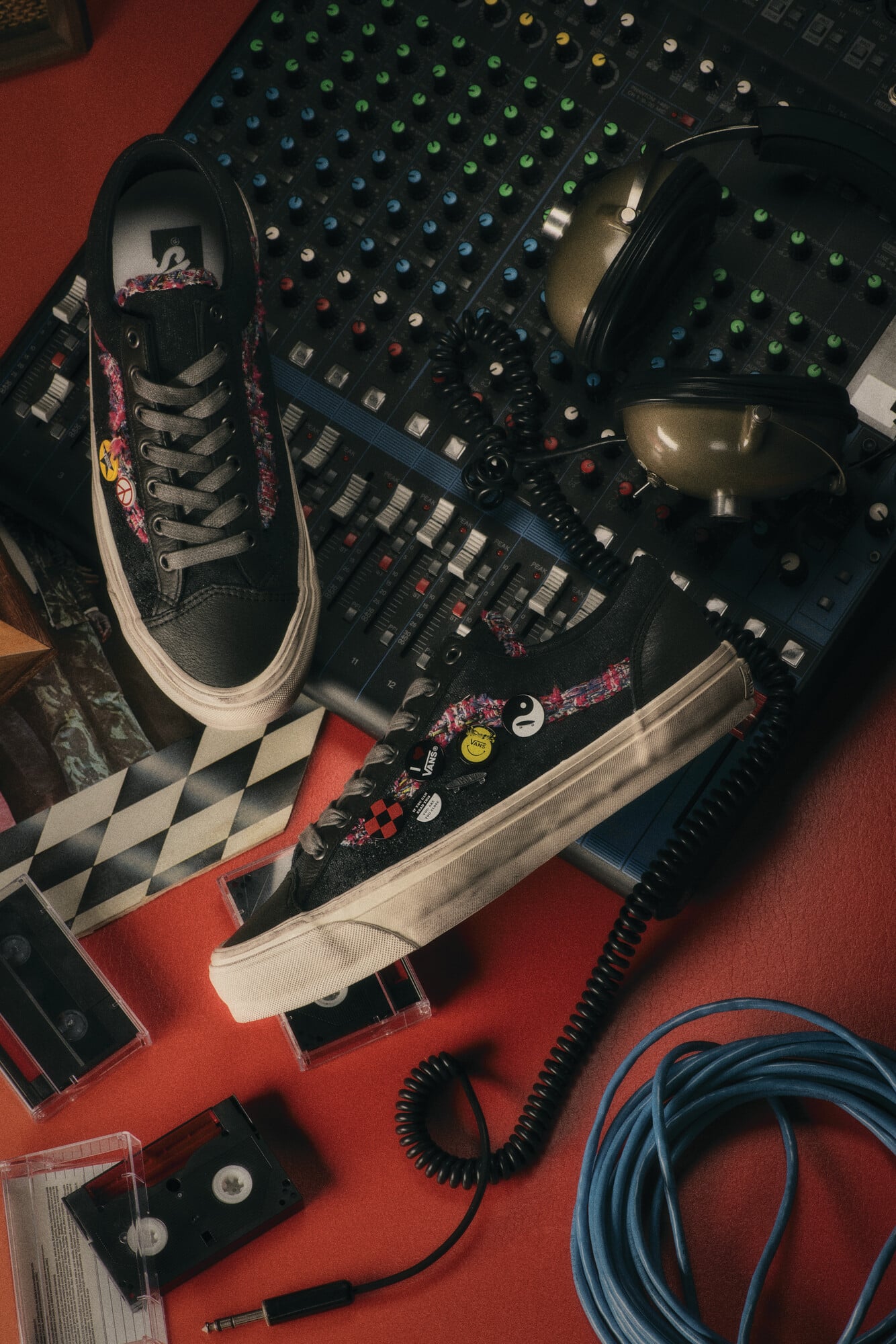 Vans Old Skool 36 Souvenir 4 款新色狂轟!噴漆皮革混搭毛呢條紋⋯7 月開賣必搶!