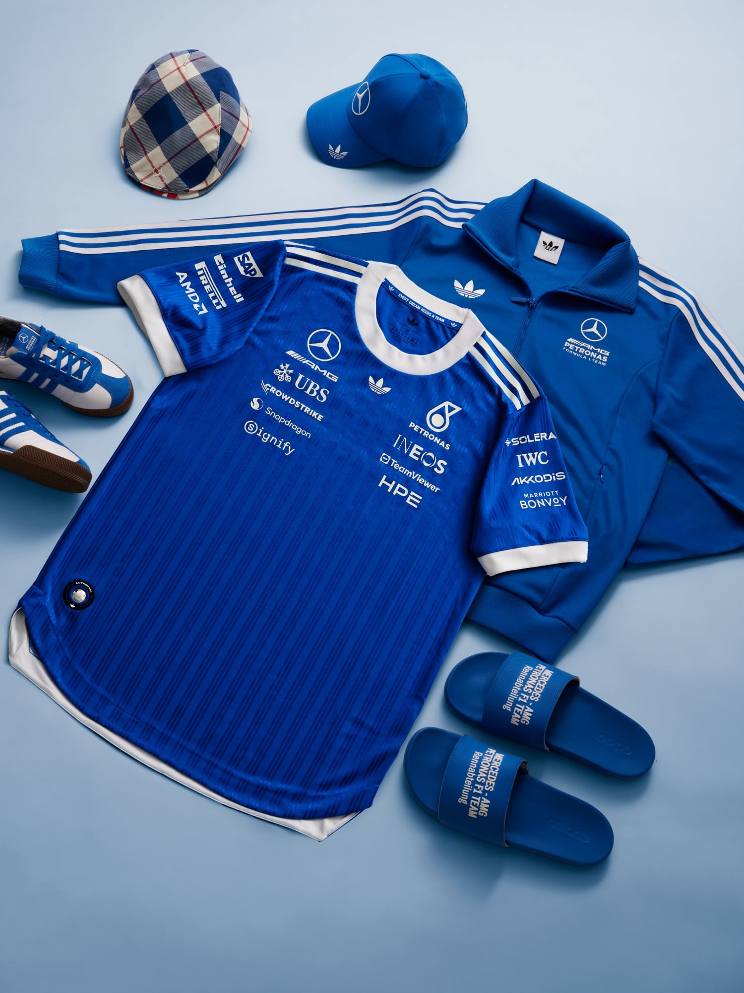 F1/adidas × Mercedes-AMG 聯名「Blue Wonder」系列狂炸!三葉草Logo首度進軍賽車線,7月英國站搶先著用!