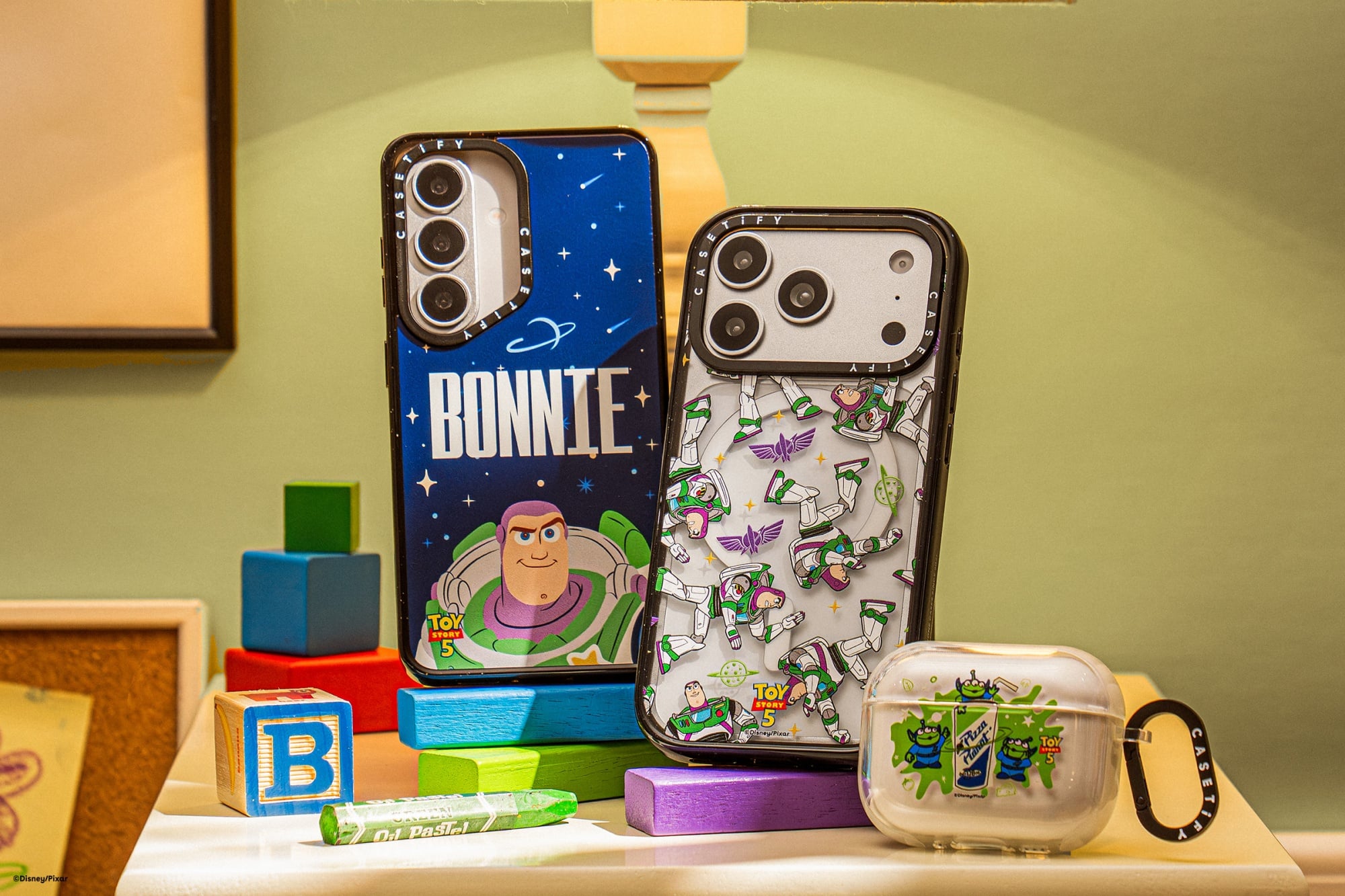 CASETiFY 推出 3 大動漫聯名!《玩具總動員》、《新世紀福音戰士》、《我獨自升級》一次收⋯端午連假必敗!