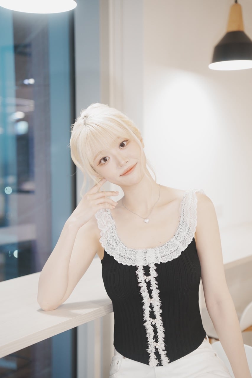 專訪／QWER 從實況主、Coser 到青春搖滾代表！成員公開動漫清單、自爆校園告白被拒絕！