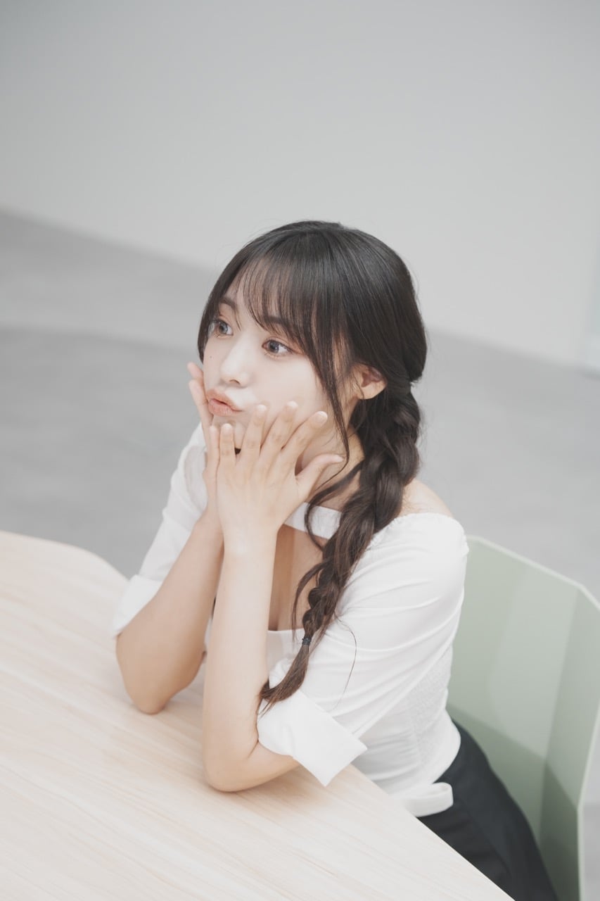 專訪／QWER 從實況主、Coser 到青春搖滾代表！成員公開動漫清單、自爆校園告白被拒絕！