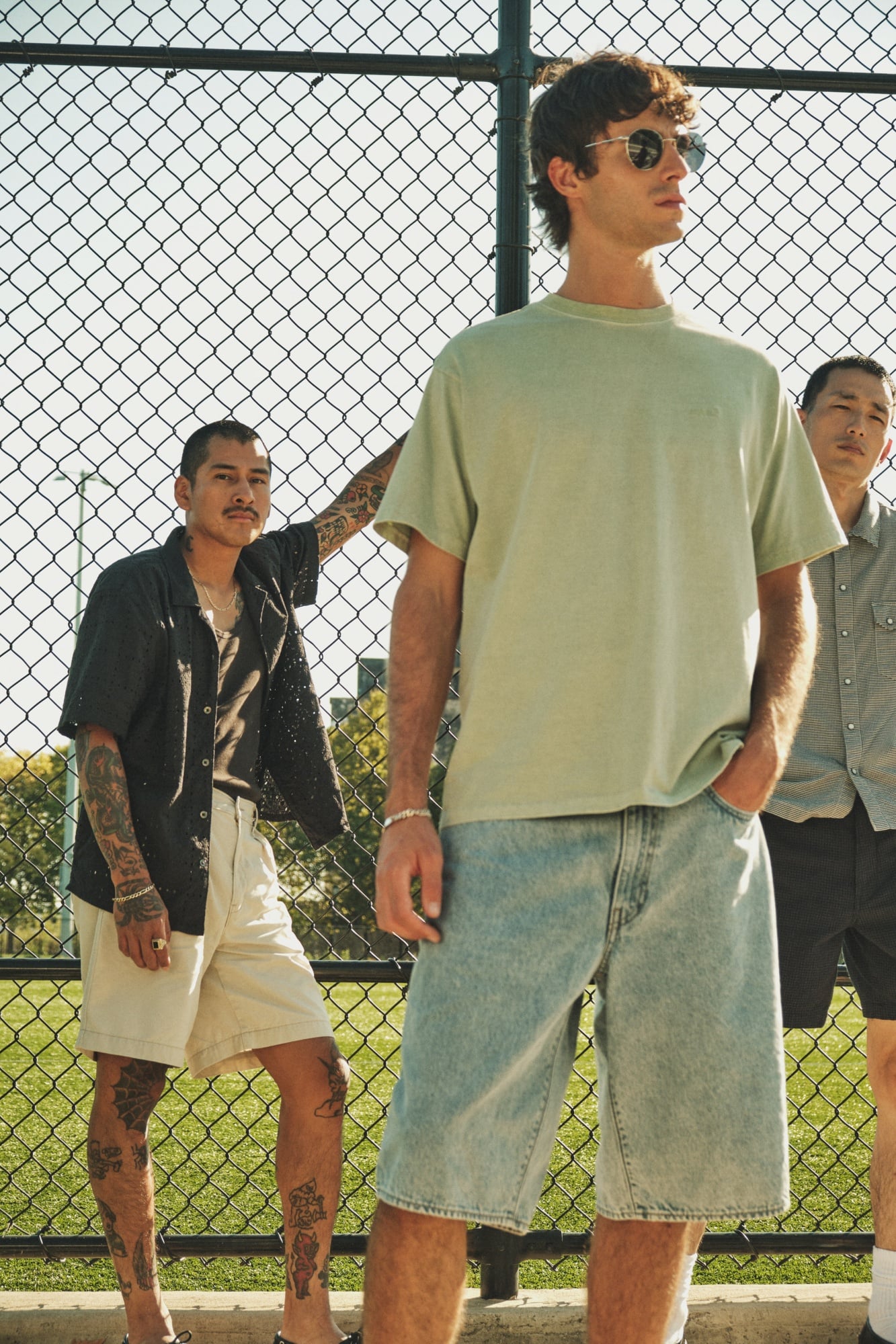 Levi's 2026春夏短褲企劃狂讚！501、Ribcage、Super Baggy 5款版型一次看，Y2K濾鏡懷舊感爆表！