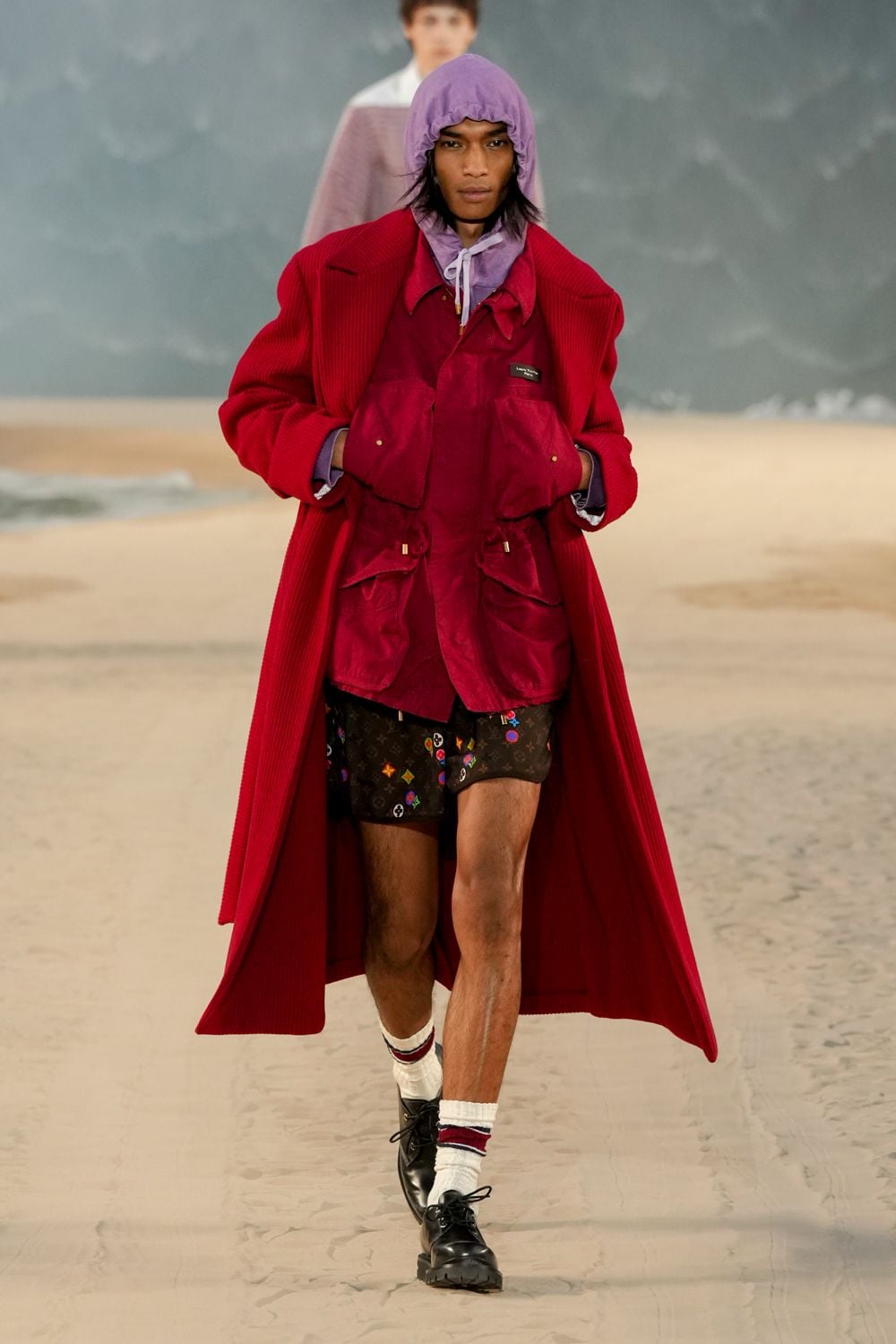 Pharrell 最新 Louis Vuitton 2027 春夏男裝秀登場!巨型海浪搬進巴黎,前排嘉賓超大咖,Quavo、Lil Baby 新歌同步首播!