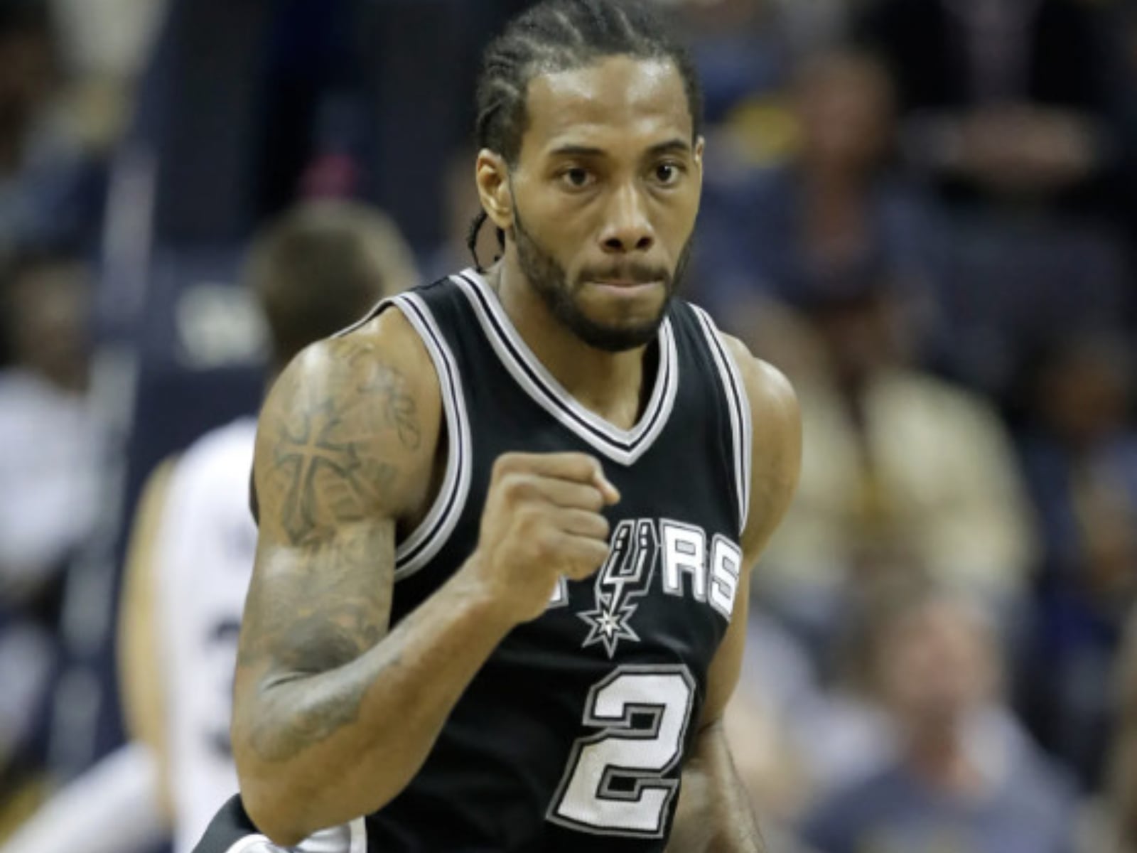 NBA／Kawhi Leonard 去向曝光！多支季後賽球隊盯上他，老東家馬刺暴龍呼聲最高！