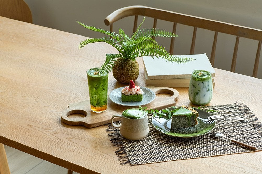 HOLA × 辻利茶舗 TSUJIRI 聯名登場！居家香氛、限定甜點、茶食一次收齊