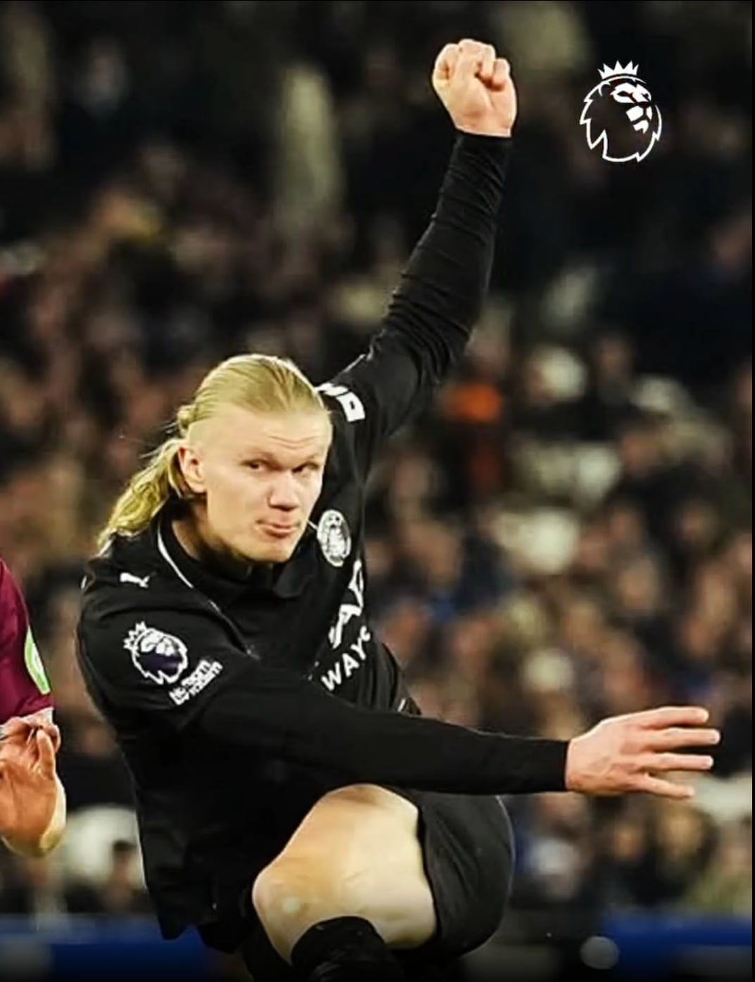 哈蘭德 Erling Haaland 一腳把球踢到變形！足球史經典迷因再翻紅！