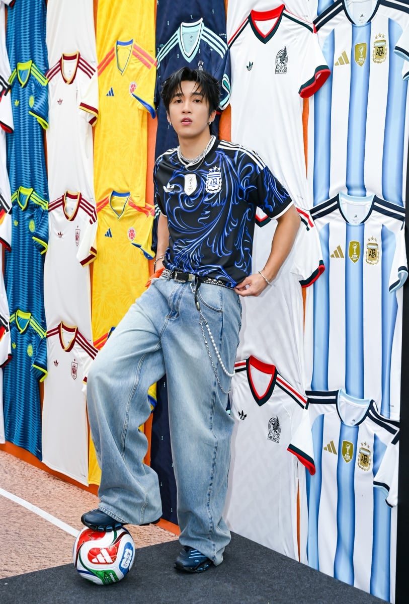 adidas 2026 FIFA 世界盃足球街區台北信義盛大登場！婁峻碩、陳華示範 Blokecore 潮流穿搭！