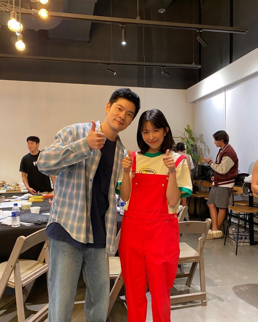 張基河♥尹可而18歲年齡差戀愛曝光！更狂的是…他竟比女友媽媽只大5歲
